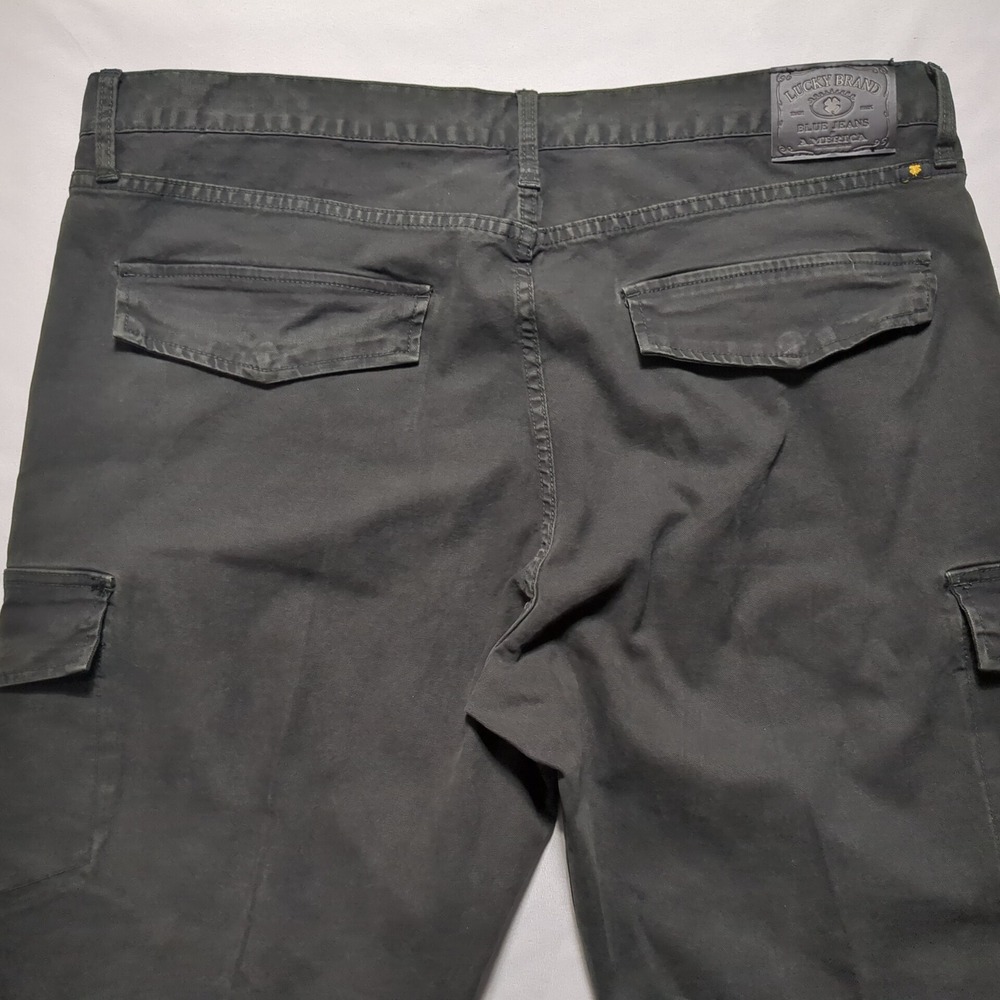 Lucky Brand Athletic Cargo‎ Pants Mens 40x32 Charcoal Black Wash Stretch - Picture 2 of 13